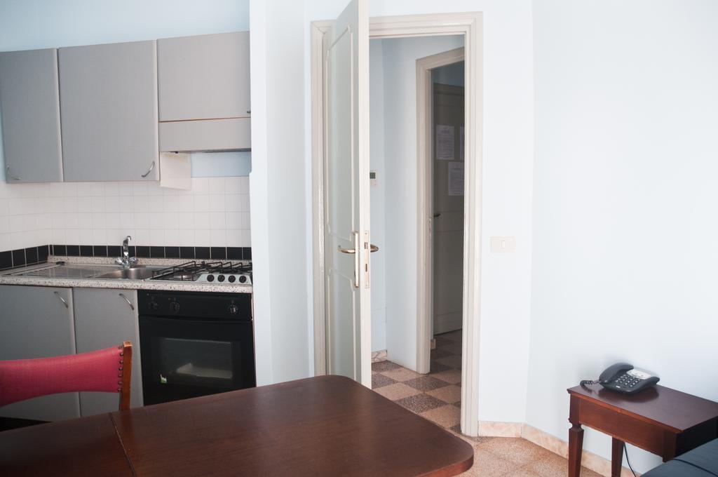 Residence Riva Gaia Terracina Quarto foto